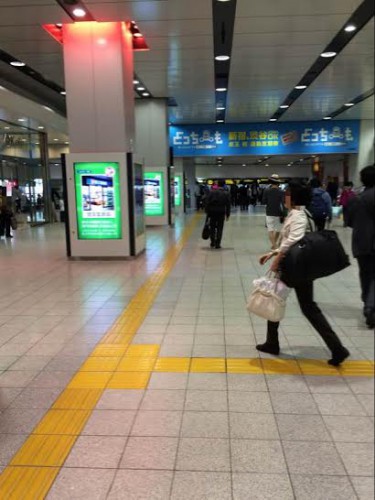 メトロ食堂街へ