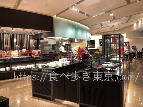 京王プラザグラスコートビュッフェ風景